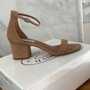 Steve Madden Tan Block Heel Sandals sz 8.5